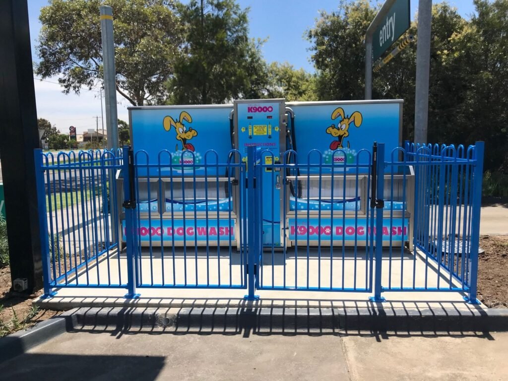 DIY dog wash Gladstone Park – twin K9000 dog wash tubs at Extreme Clean Car Wash